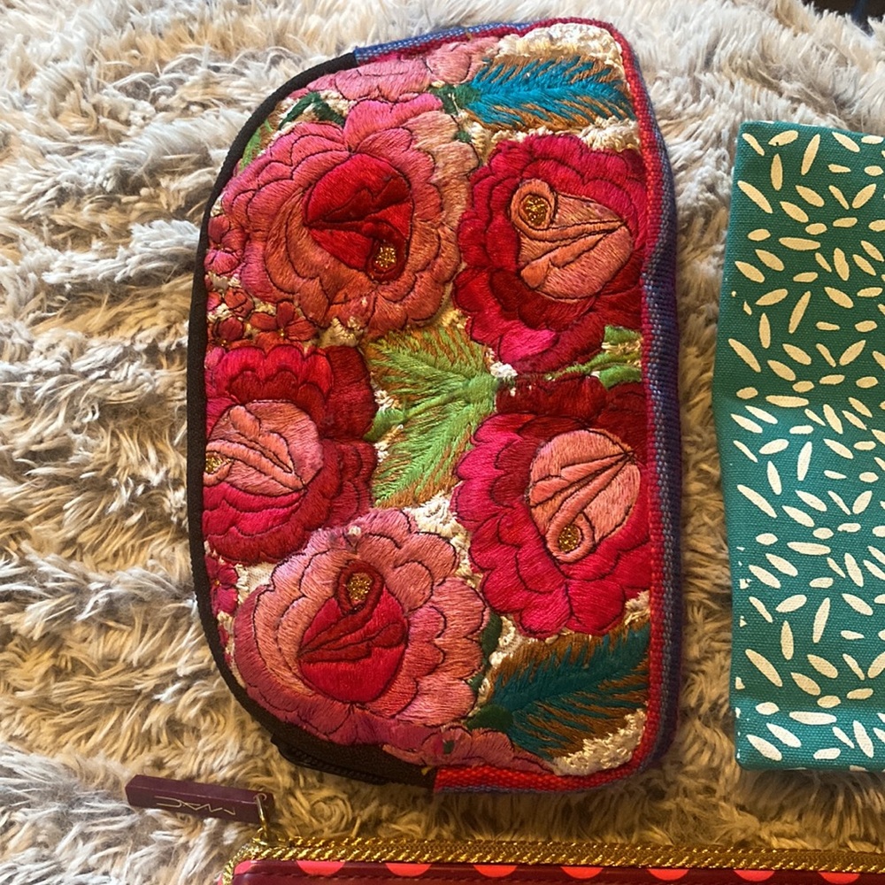 Mac Cosmetics Makeup Bag Bundle - image 3